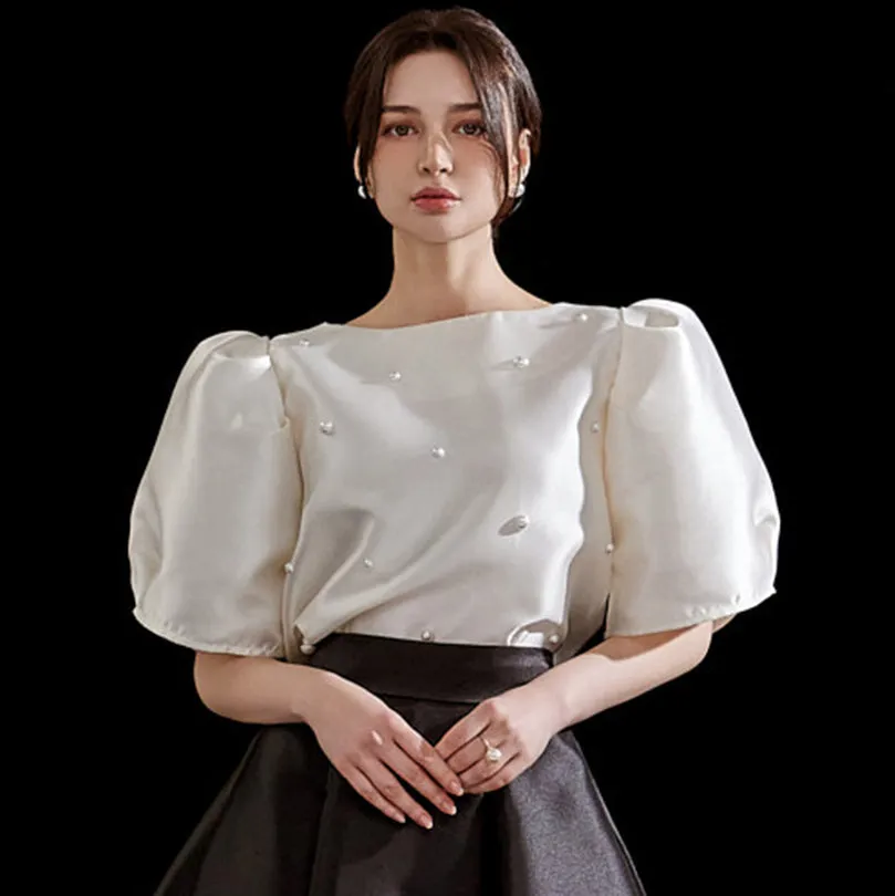 B2920 Pearl Point Puff-sleeved Blouse