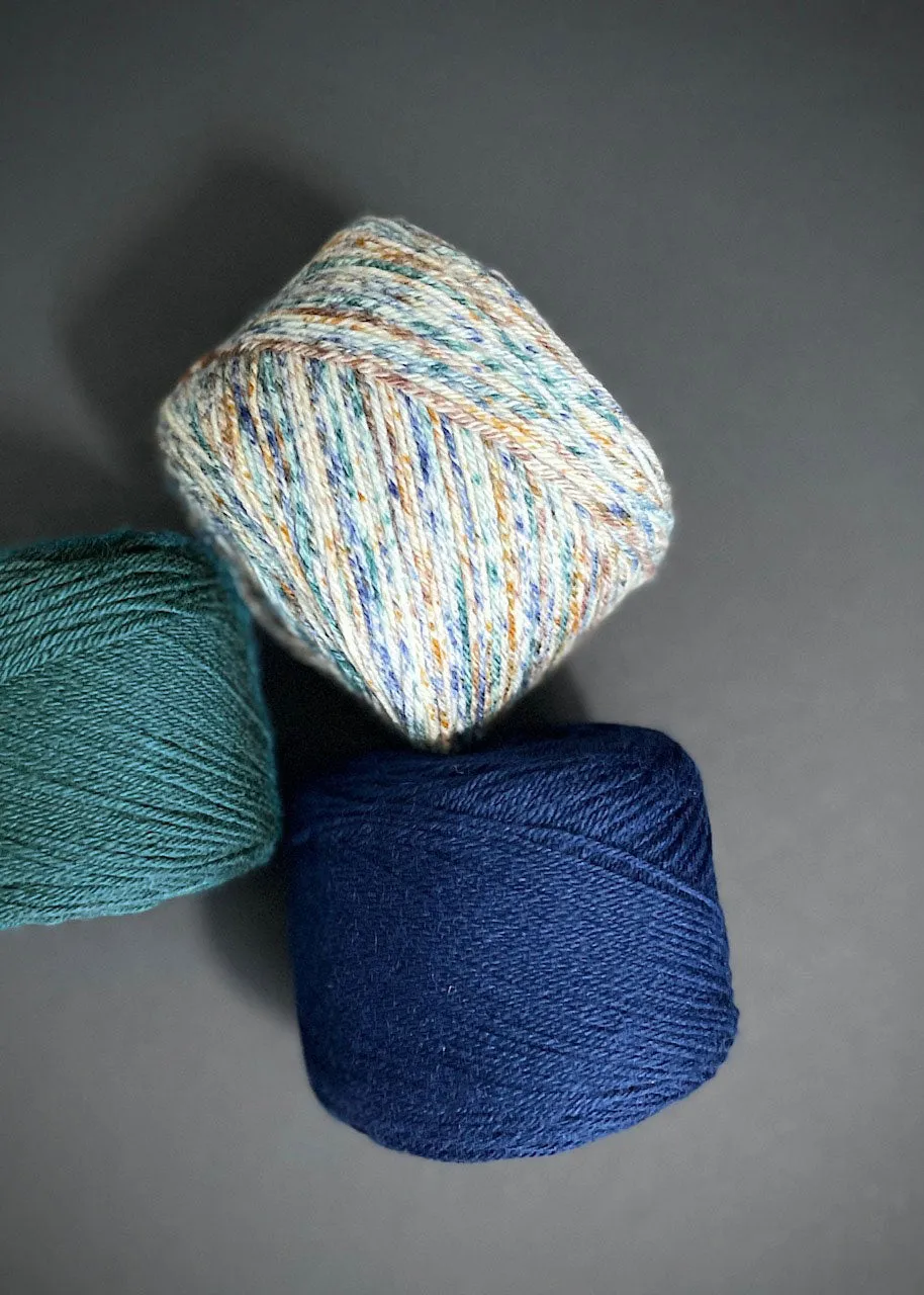 Rosários4 Meia. Merino 4ply Yarn - Navy 12