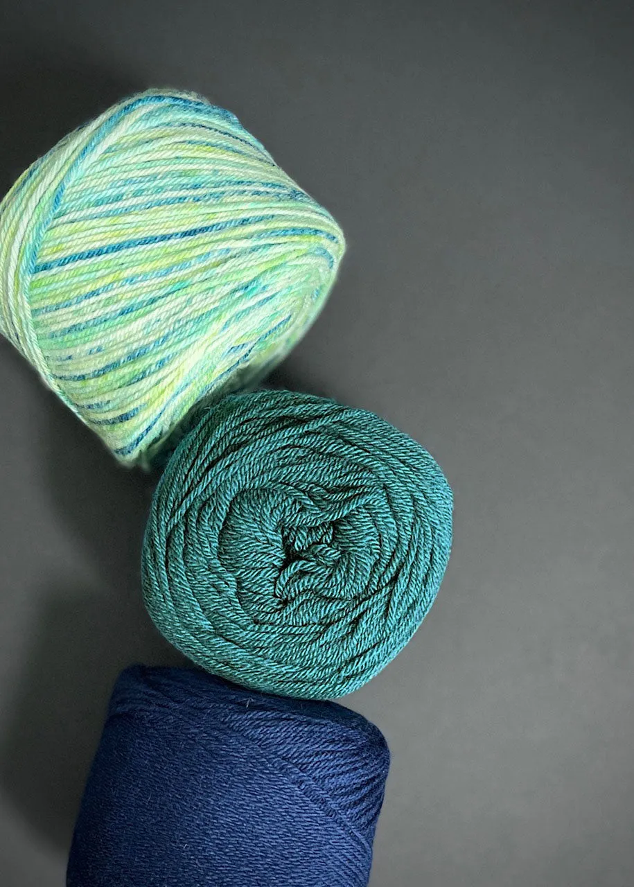 Rosários4 Meia. Merino 4ply Yarn - Teal 19