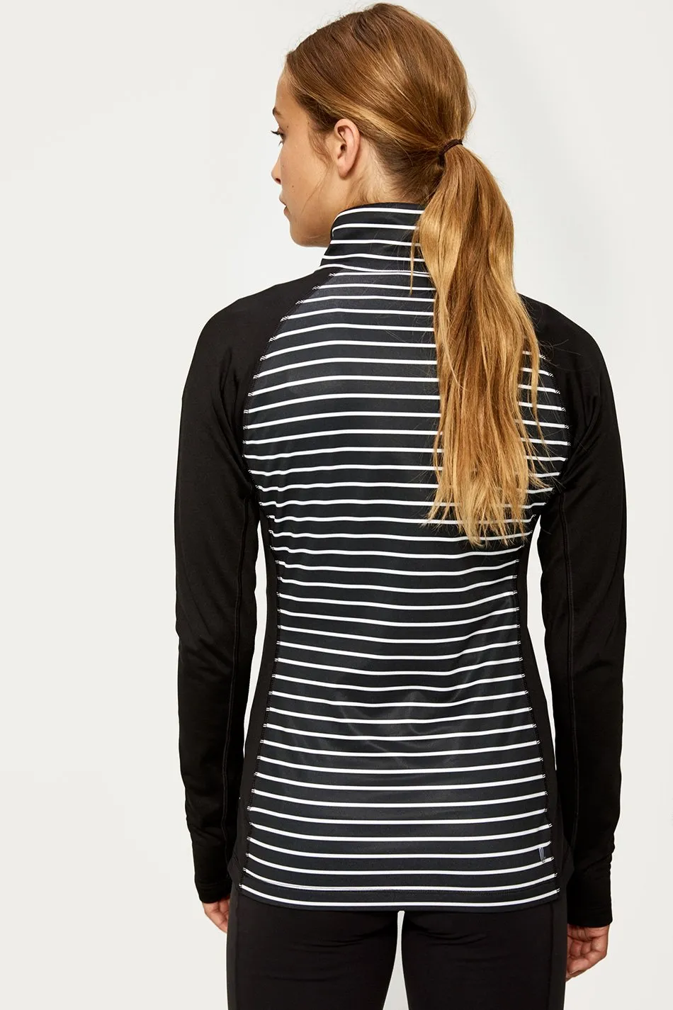 STRIKING TOP