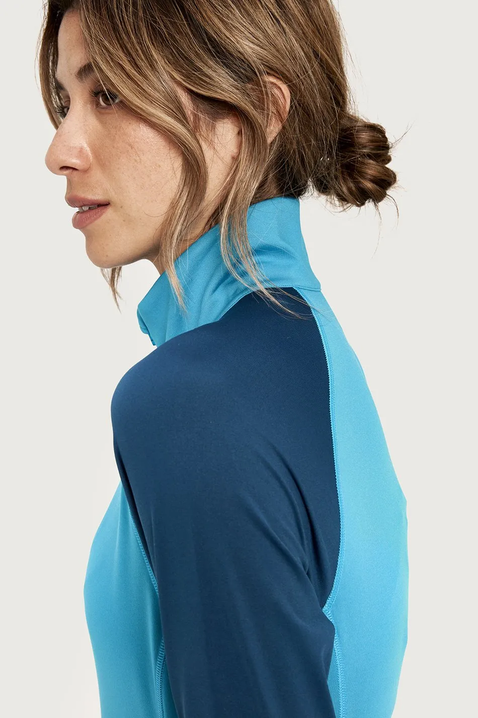 STRIKING TOP