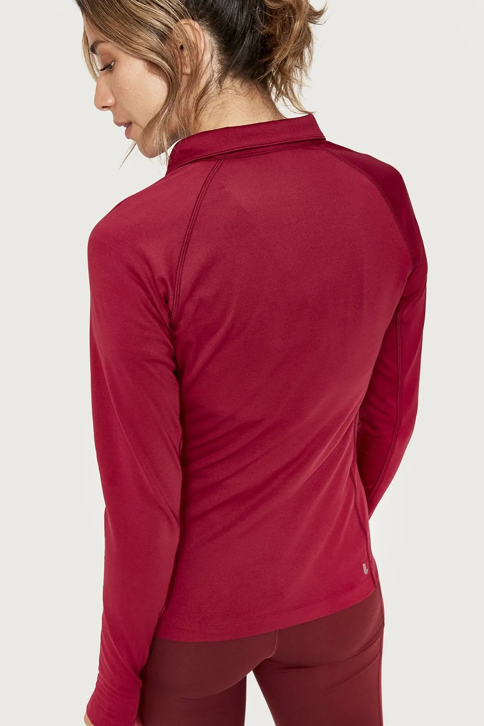 STRIKING TOP